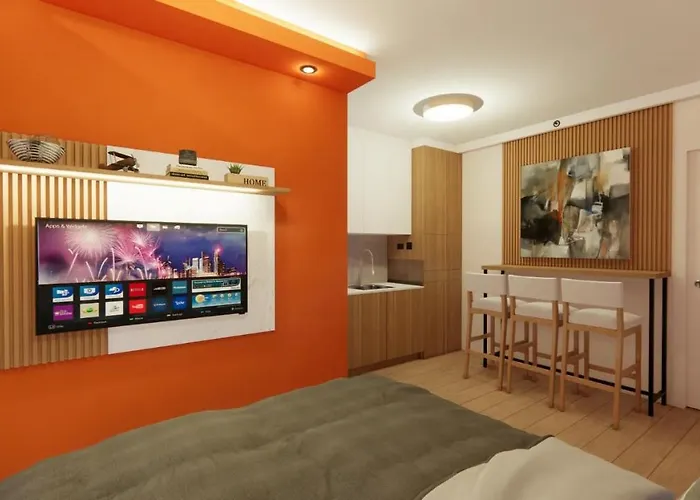 Apartment Mailz Homez: Cozy Airport With Pool & 5g